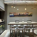 Ze 4* Paris