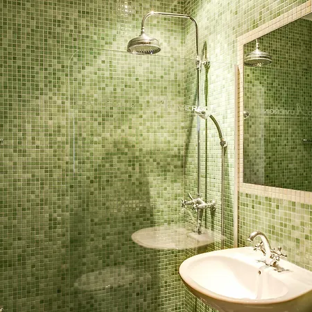 Ze 4* Paris