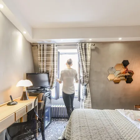 Ze 4* Paris