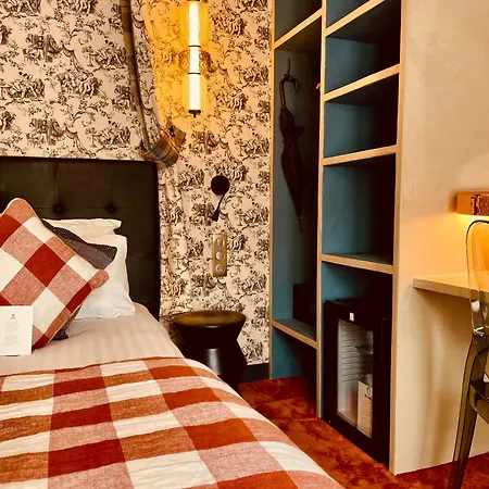 Ze 4* Paris