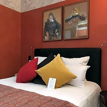 Ze Hotel