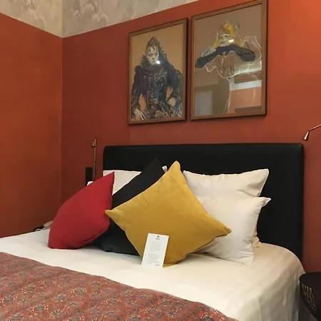 Ze Hotel