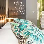 Ze Hotel