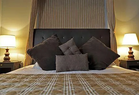 Ze Hotel
