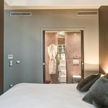 Ze 4* Paris