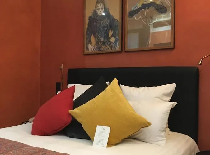 Ze Otel